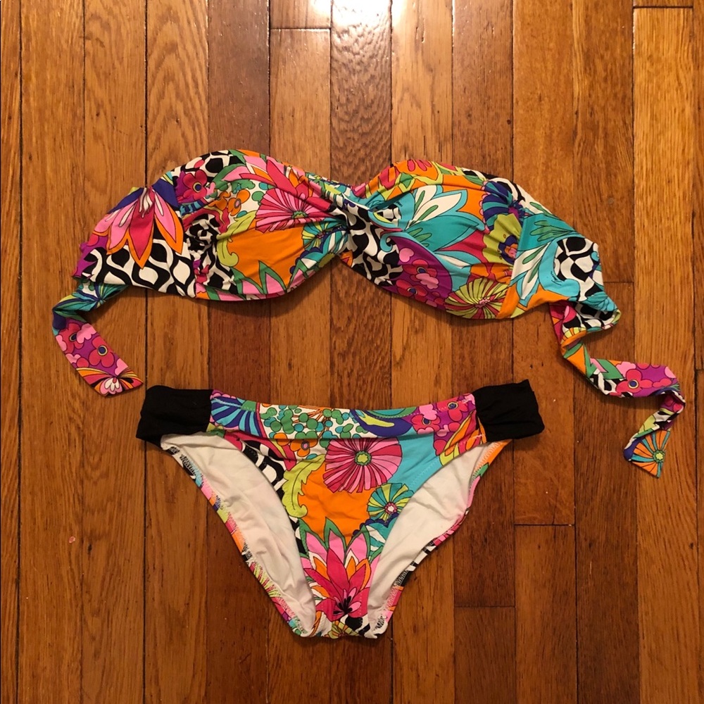 Tina Turk Bikini